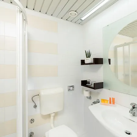 فندق Valamar Pinia بوريتش