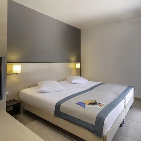 Szálloda Valamar Pinia