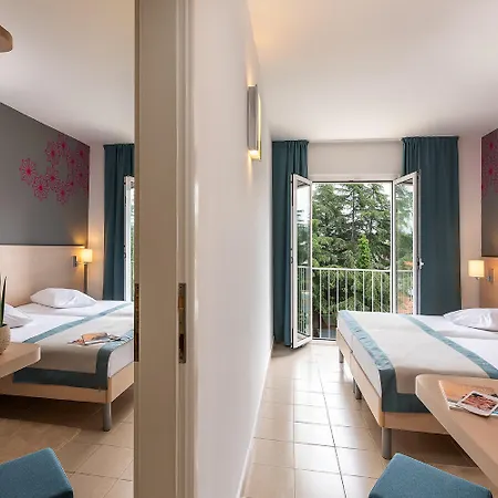 Szálloda Valamar Pinia 3*