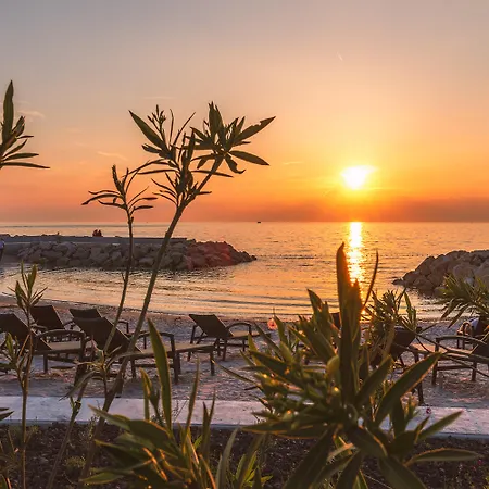 호텔 Valamar Pinia