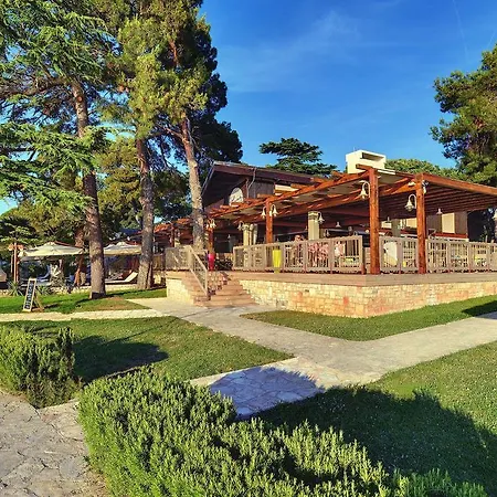 Valamar Pinia Szálloda 3*