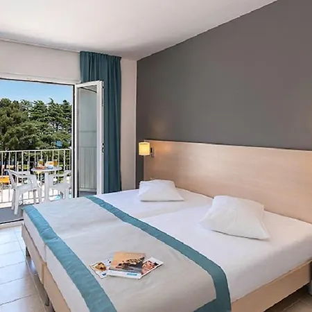 فندق Valamar Pinia بوريتش