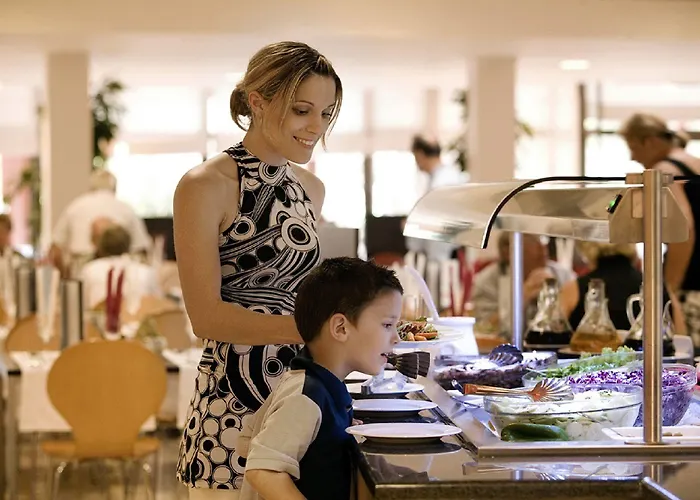 Hotel Valamar Pinia 3*