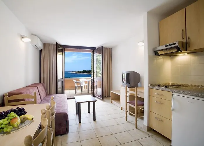 Valamar Pinia Hotel 3*